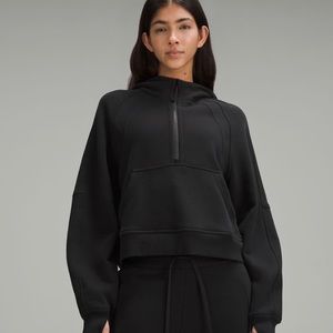 Lululemon cropped scuba size S